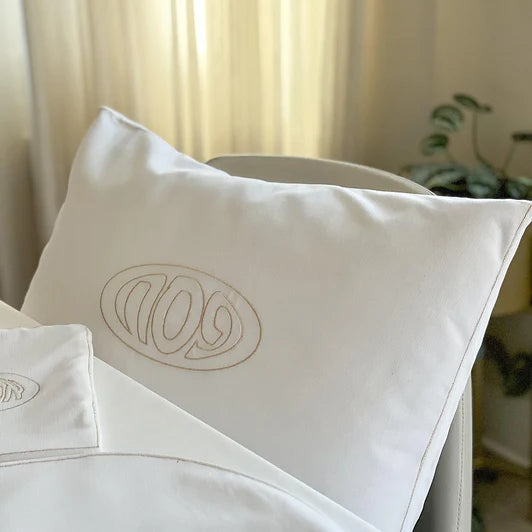 Luxury Corduroy Pillow Case – Soft, Durable, Elegant Bedding for Seder