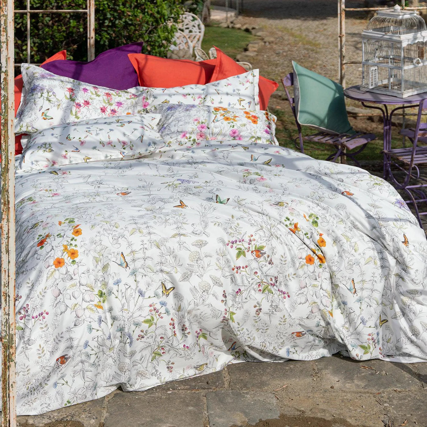 Clori Raso 8 Piece Bedding Set