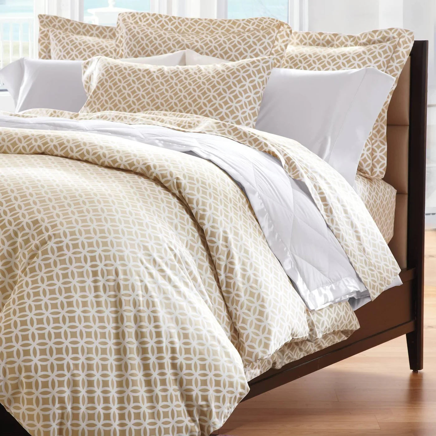 Meridian 8 Piece Bedding Set